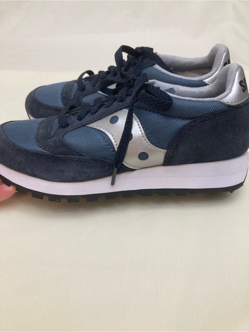 Saucony Kids Navy and Light Blue Lace-Up Sneakers 5.5 - Picture 3 of 9